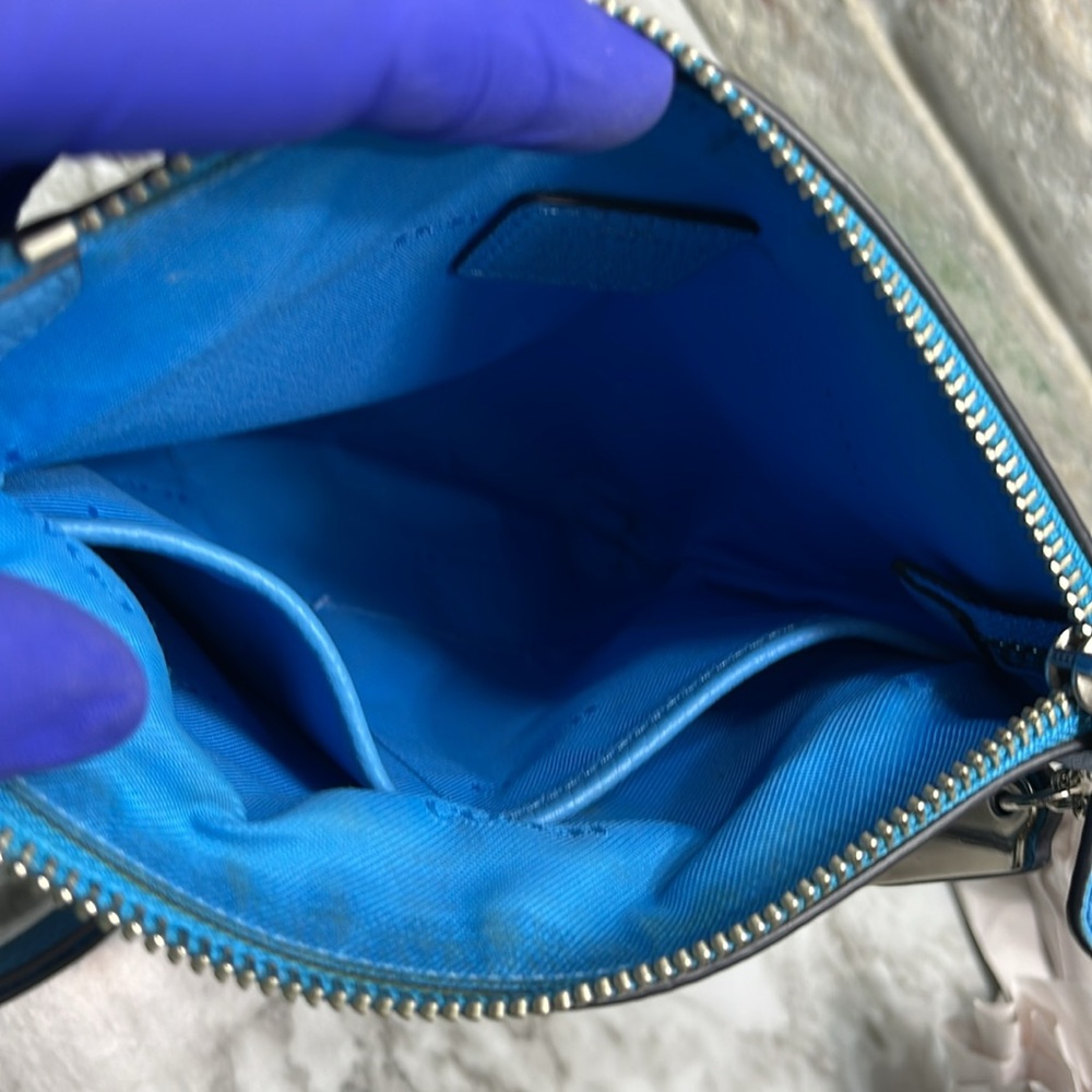Coach 36501 Swagger Swingpack in Polished Pebble Leather Silver/Azure In EUC - Picture 11 of 16
